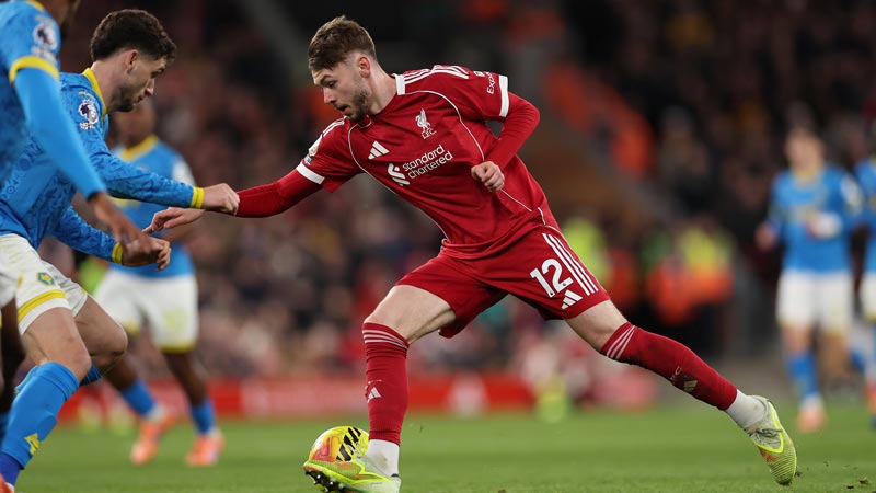 [中超]一球小胜登顶 成都蓉城送上海申花赛季首败