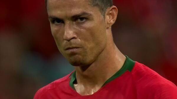 轰33分还是惨败！硬汉也止不住落泪，粤迷评论区落井下石，太讽刺