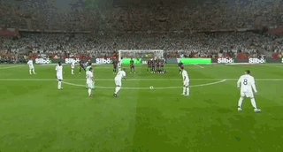 日12岁电竞神童辍学逐梦《堡垒之夜》 父母力挺引争议