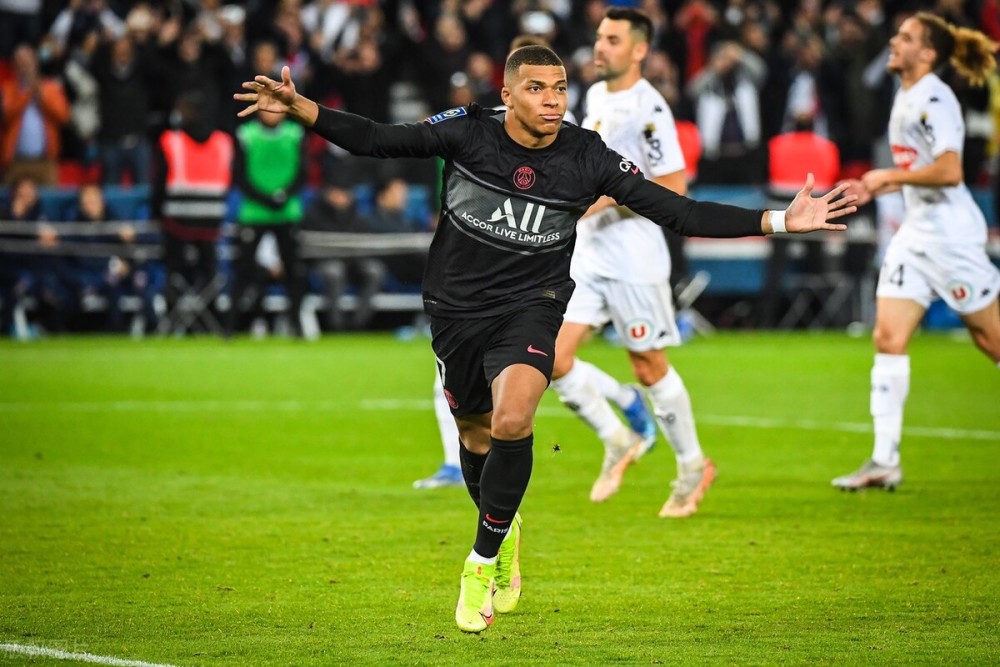 死神收割！杜兰特爆砍39分创火箭生涯新高