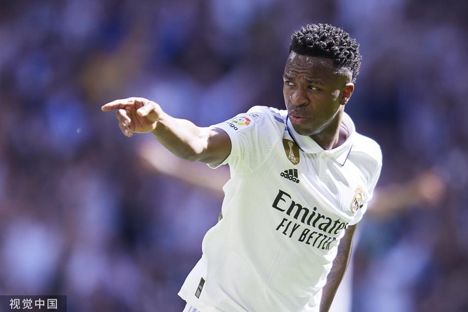 《堡垒之夜》官推公布《低俗小说》联动内容捆绑包