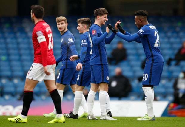 旭旭宝宝聊蓝战非被封事件，直言支持上面决定，一直在等一个机会