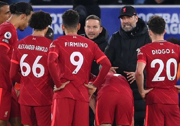 中超-莱昂纳多传射建功 上海海港战胜深圳新鹏城